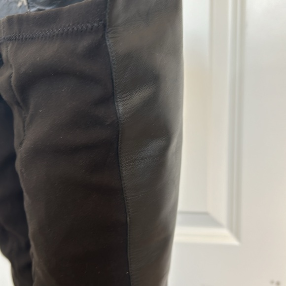 Black size 7.5. True to size - Picture 3 of 5